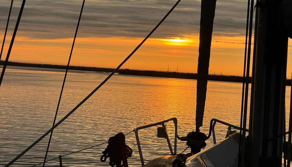 FORTØYDE på Stokkøy Marina i Trøndelag i en fantastisk vakker kveld. FORTØYDE på Stokkøya i Trøndelag i em fantastisk vakker kveld