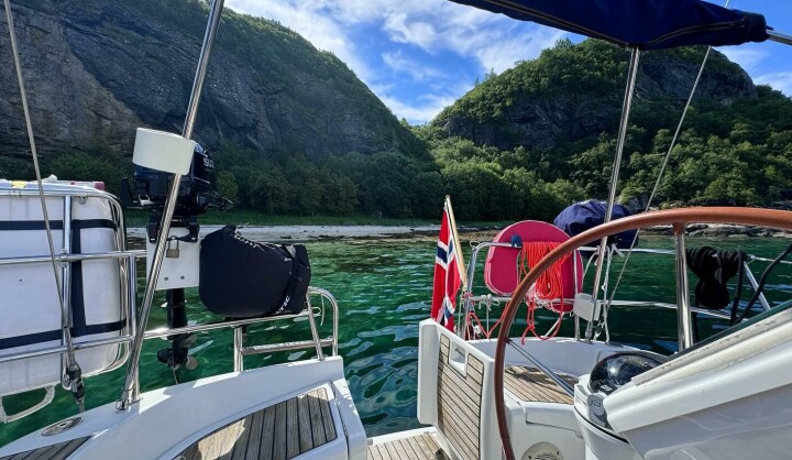 Sinnsykt klart vann, en viktig oppgave, og duften av kanelsnurrer midtfjords