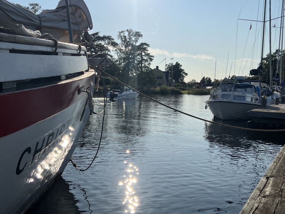 Til kai ved Karlsborg i Götakanalen. Til kai ved Karlsborg i Götakanalen.