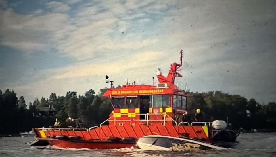 FAMILIE TIL SYKEHUS etter båtkollisjon. FAMILIE TIL SYKEHUS etter båtkollisjon.