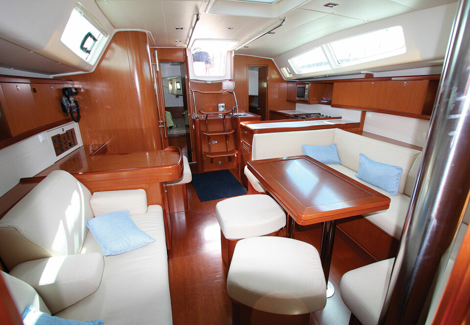 FANTASTISK: Salongen i Oceanisen er rene hotelllobbyen .