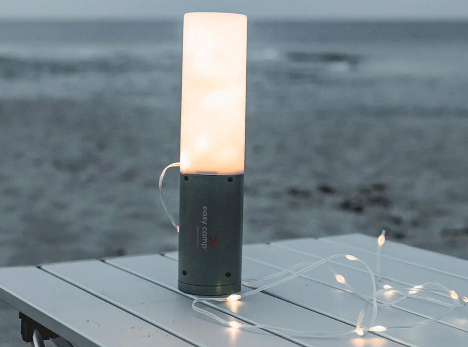 HYGGELYS: Denne oppladbare lykten har ni meter lysslynge innebygget.