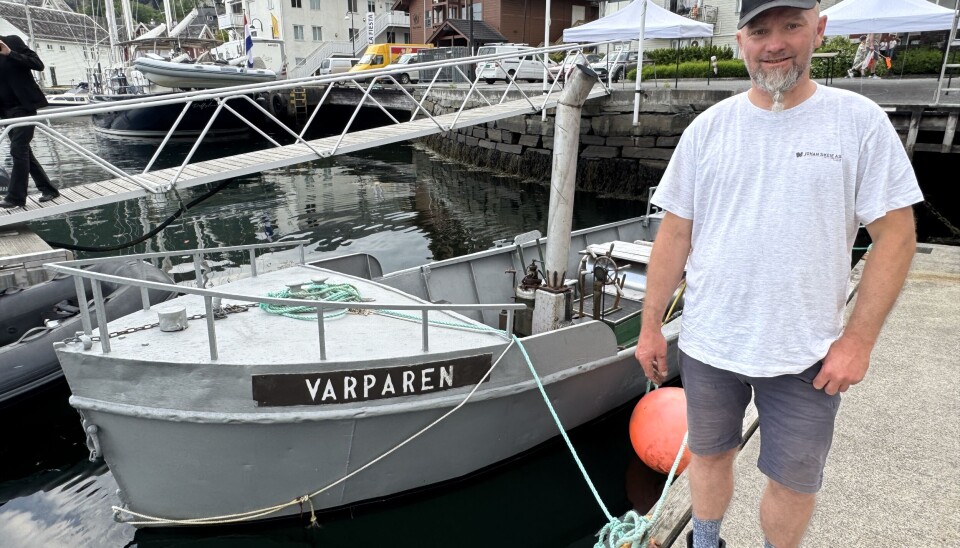 VARPAREN: Gunnar Kvandal kjøpte båten mest for lyden. Ombord står en semidiesel fra Säffle.