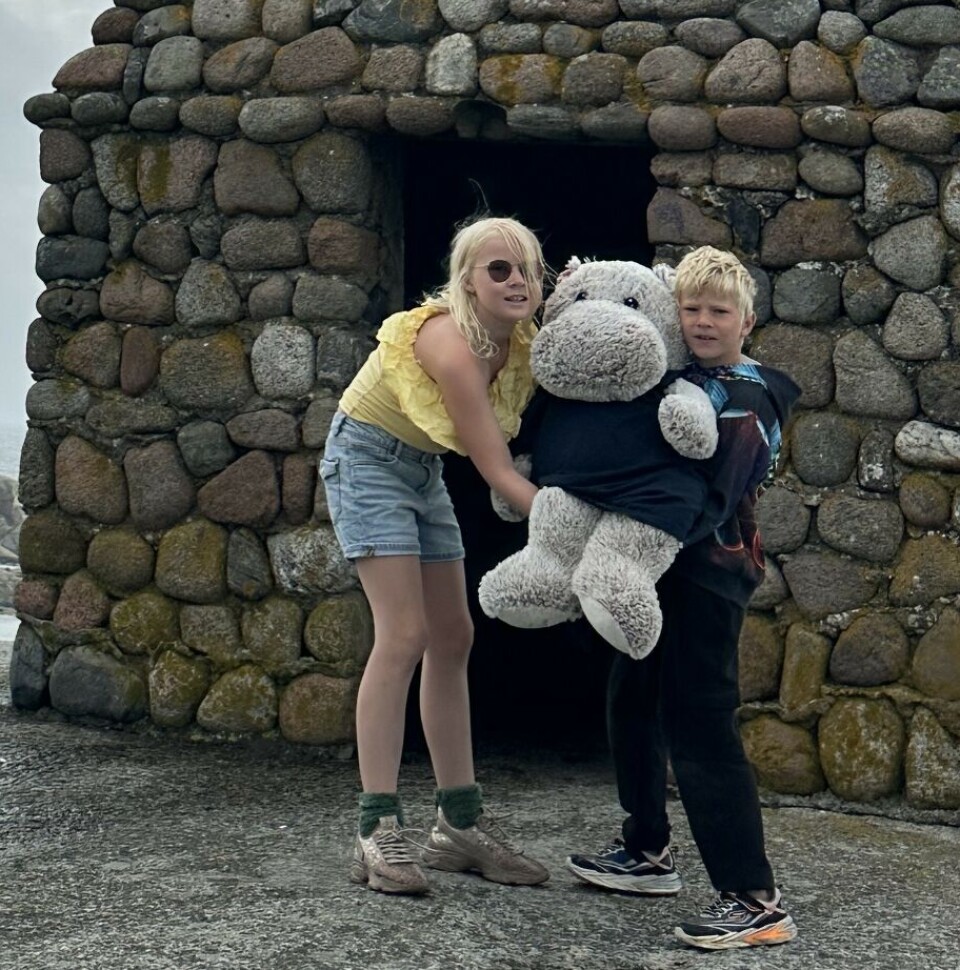 ELINE OG ALEX: Barna har tatt vel imot Blid, og nå venter nye spennende eventyr.