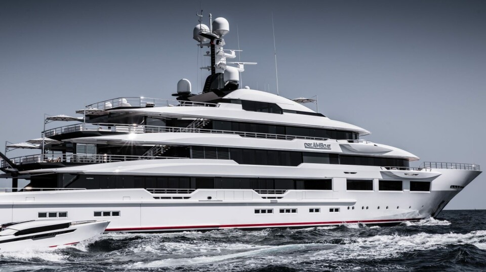 FLYTENDE PALASS: I dag la superyachten Dreamboat til i kai i Bergen – for første gang i Norge.
