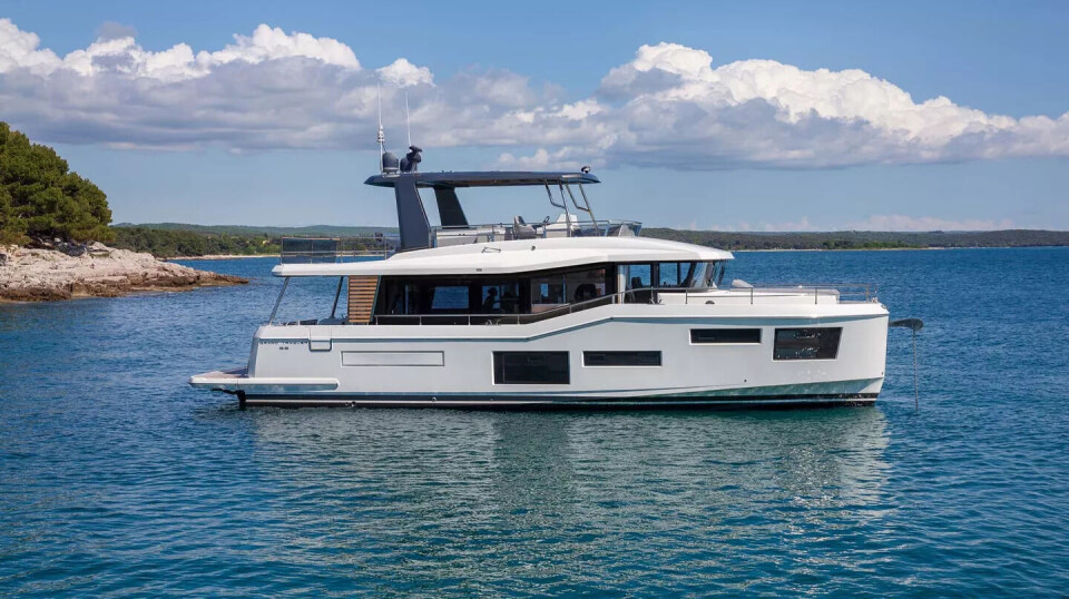 Beneteau grand-trawler-63 Beneteau grand-trawler-63