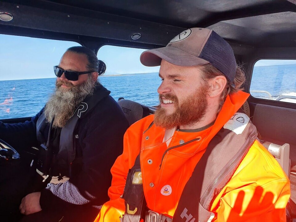 Rolf-Ørjan Høgset (tv) er gründer og prosjektleder i «In the Same Boat»., og mener det må store endringer til i politikken