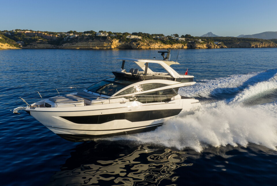 Nå lanseres Pearl 63 med vinger på Cannes Yachting Festival. Nå lanseres Pearl 63 med vinger på Cannes Yachting Festival.