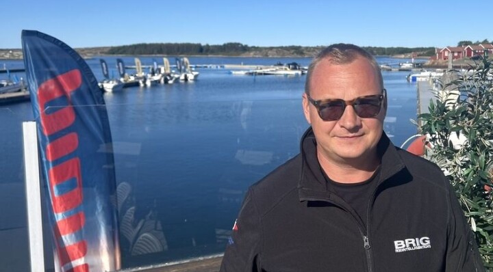 Droner og bomber stopper ikke båtbyggerne
