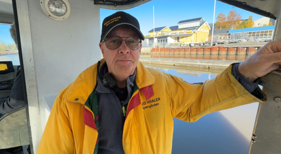 TRUET: Per Arnold Wiig i Redd Hvalerskjærgården har opplevd trusler mot å fortelle det han vet om store kloakkutslipp også fra Fredrikstad. Her er det hverken snakk om nye renseanlegg eller regnværsperioder, men rett og slett rutine å slippe ut enorme mengder kloakk i sjøen, hevder han.