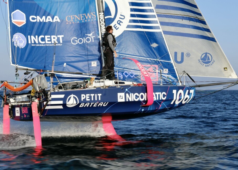 353 nm på 24 timer i en 21-fots seilbåt